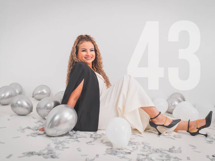 B-DAY de 43 Anos Rose