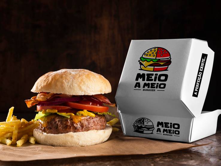 Marcas e Branding de IDENTIDADE VISUAL PARA MEIO A MEIO BURGUER