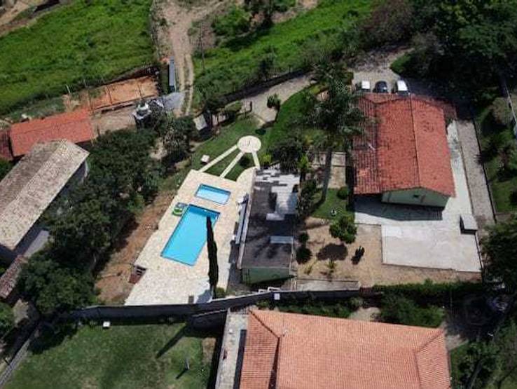 CASA TÉRREA de VENDO LINDA CHÁCARA 