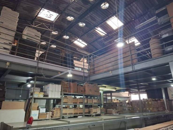 BARRACÃO INDL de VENDO LINDO GALPÃO NO CENTRO DE DIADEMA COM RENDA