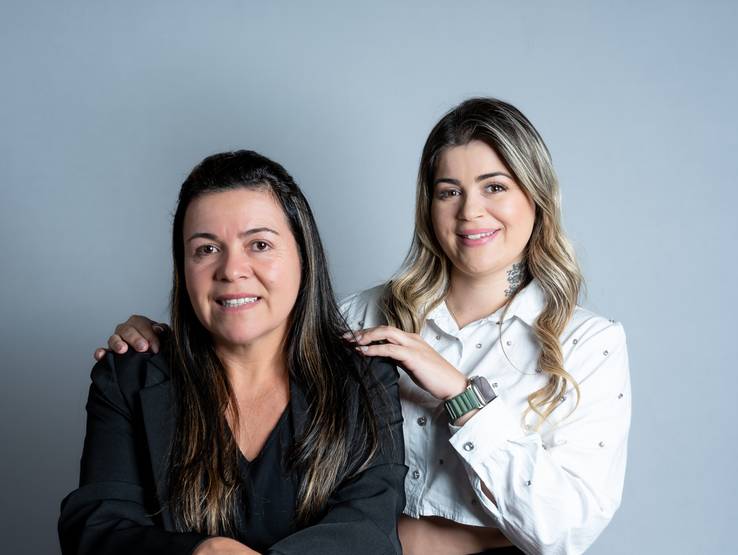 Retrato Corporativo de Corporativo Franceli e Maria