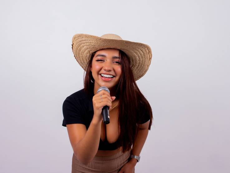 Estúdio  de Ensaio em estúdio - Ana Sabrina