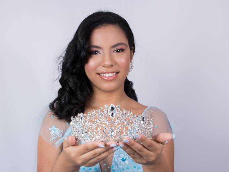 Estúdio  de Marya Nadine - Miss Pará Juvenil Universe 2020