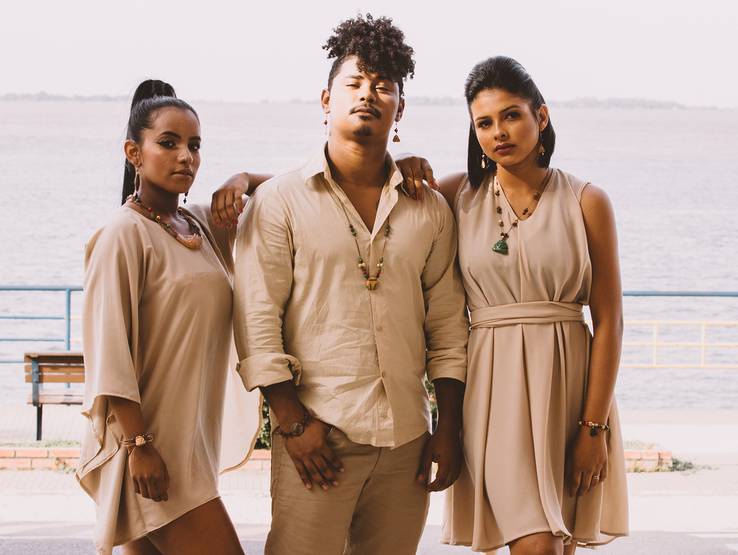 Eventos  de Exposição e Desfile de Moda com Biojoias de Cerâmica