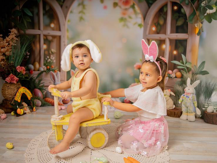 Páscoa 2025 de Páscoa do Henzo e da Maria 