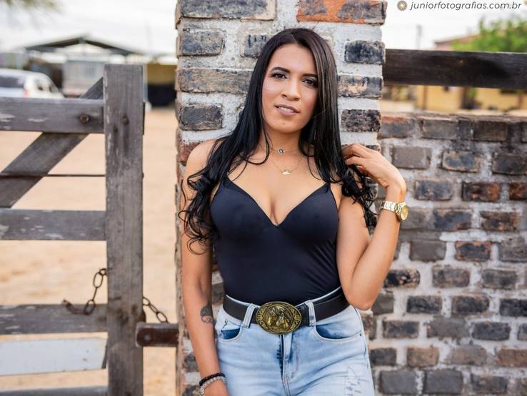 Ensaios de Cleane Dantas