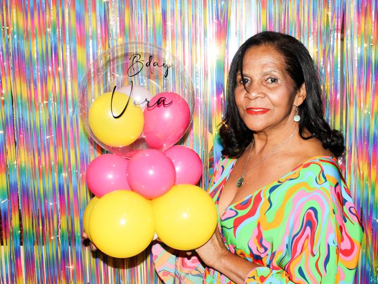 Aniversário 15+ de Aniversário da Vera