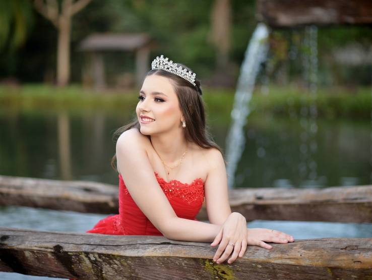 Ensaios de 15 anos / Debutante