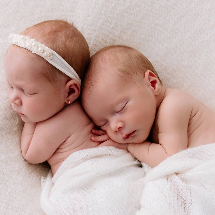 Newborn de Beatriz e Henrique Ensaio Newborn Brusque