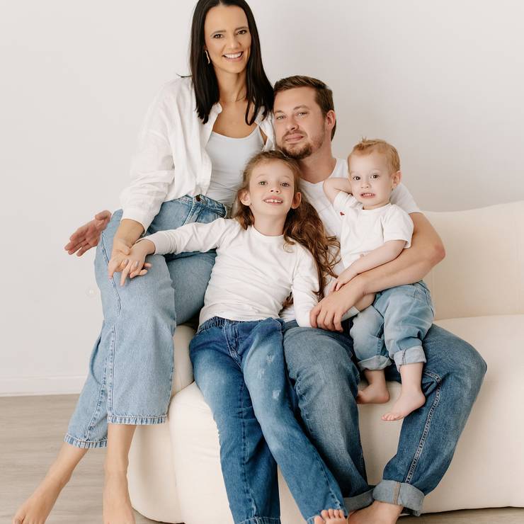 Família de Neto, Bella & Família