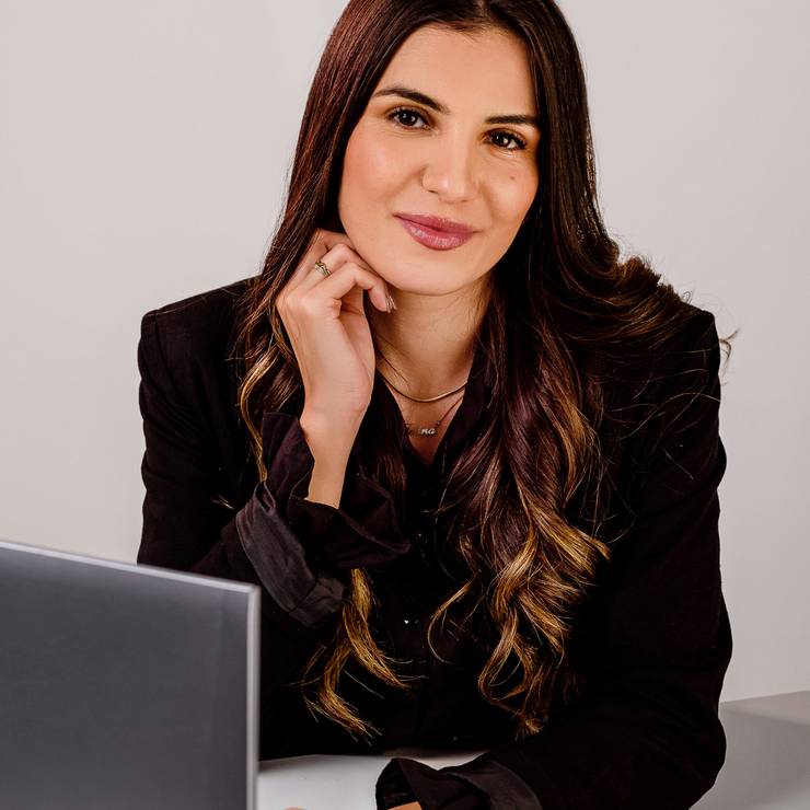 Profissional - Workstyle de Tainá - Corretora de Imóveis