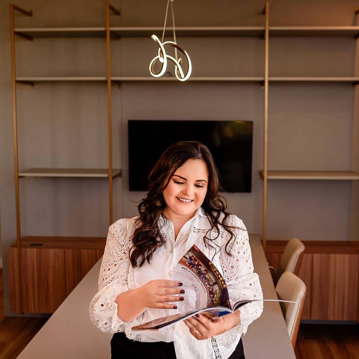 Profissional - Workstyle de Ana Cláudia - Corretora de imóveis