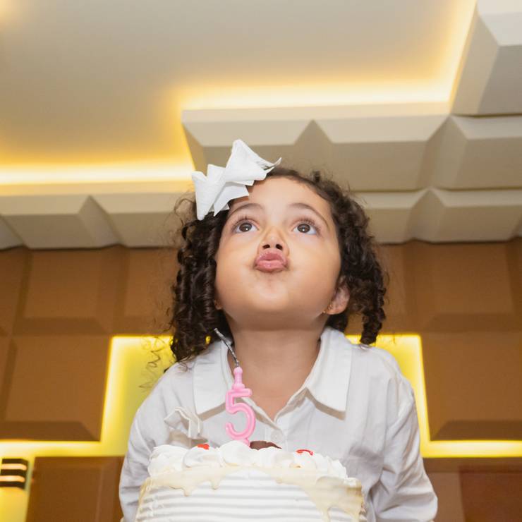Infantil de 5 anos Isabella