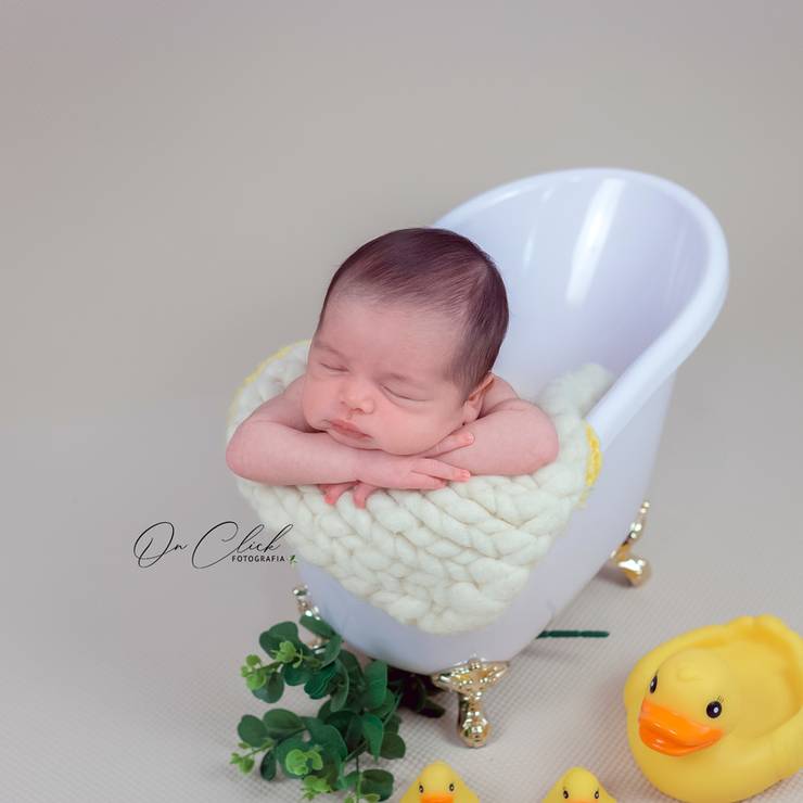 NEWBORN de NEWBORN AUGUSTO - CARAGUATATUBA