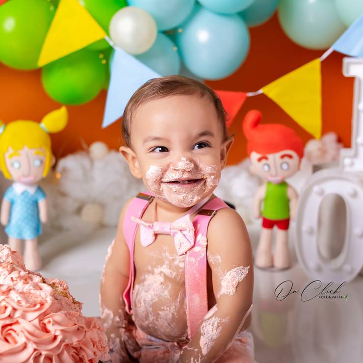 SMASH THE CAKE de SMASH THE CAKE MUNDO BITA DO ANTHONY