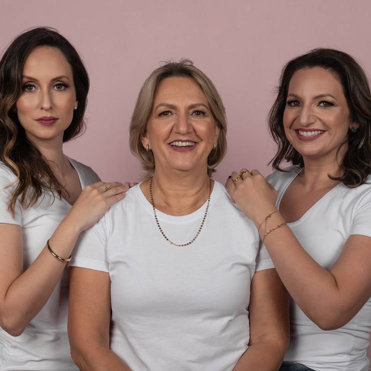 DUAS METADES de LEONI, TATIANA E CRISTIANE 