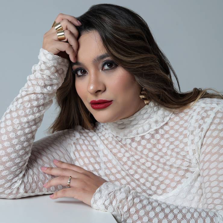 Retrato Corporativo de Isadora Bertolino