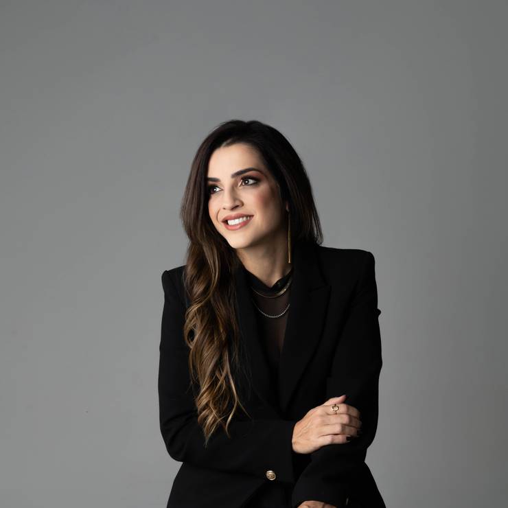 Retrato Corporativo de Mariana Bassinello