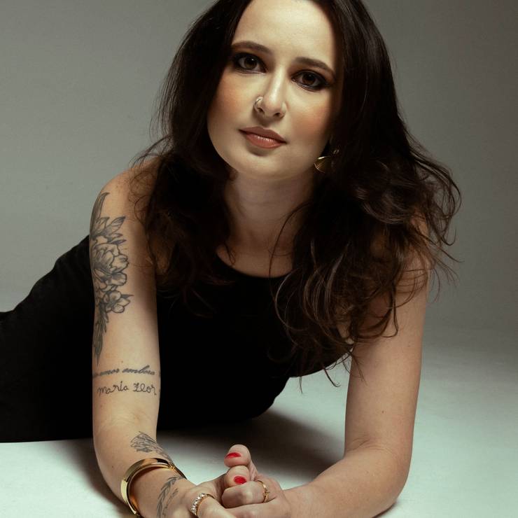 Retrato Feminino  de Mariana Andrade