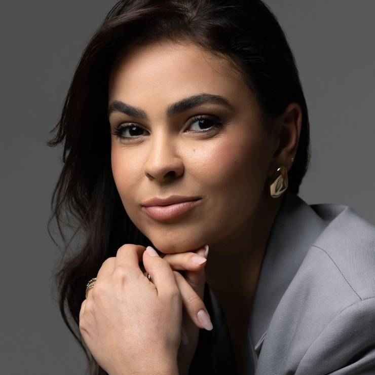 Retrato Corporativo de Bianca Mendonça