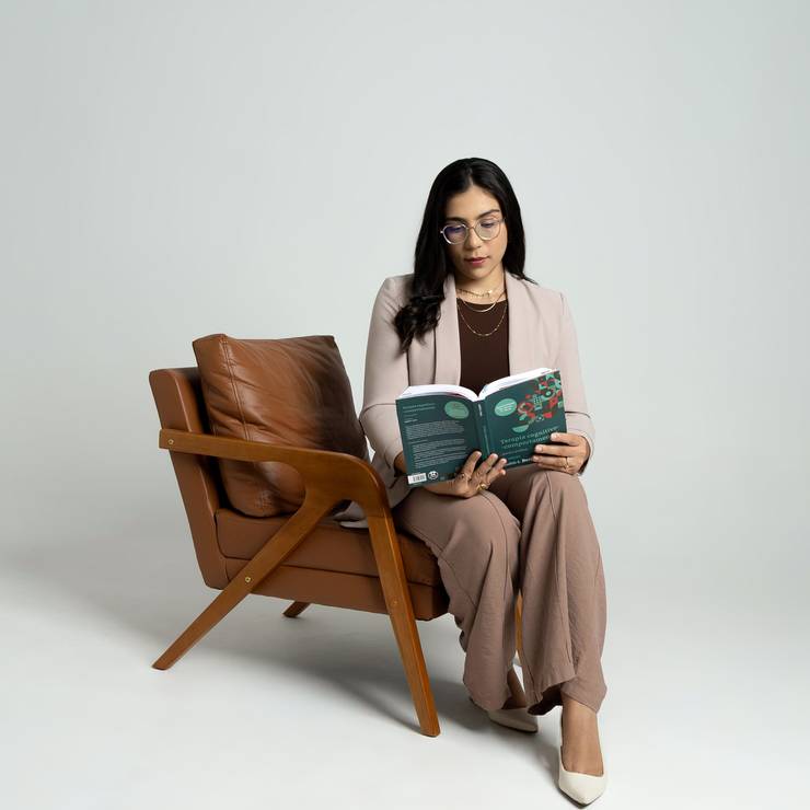 Retrato Corporativo de Bianca Rustiguelli