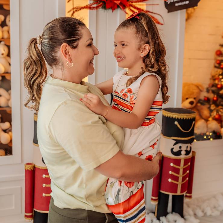 Crianças de Isabelly e Vânia - Vitrine de Luzes