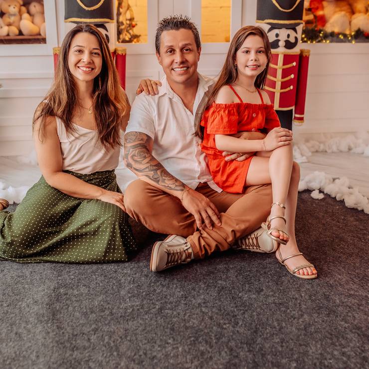 Famílias de Ayla e família - Vitrine de Luzes