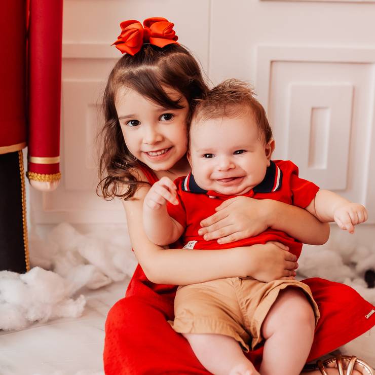 Famílias de Luara e Deivy - Vitrine de Luzes