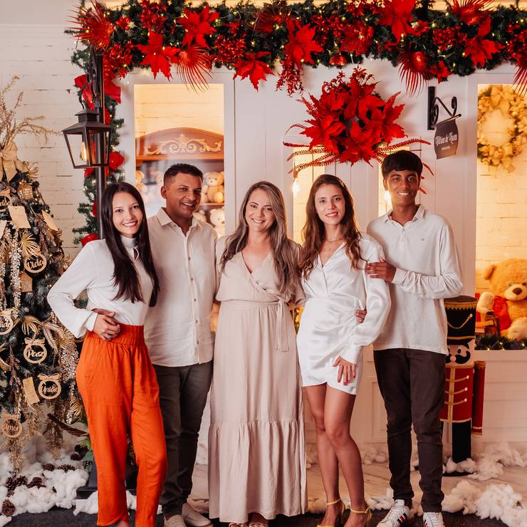 Famílias de Isis e família - Vitrine de Luzes