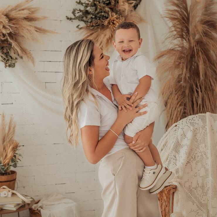 Famílias de Raissa e Anthony - COLO DE MÃE