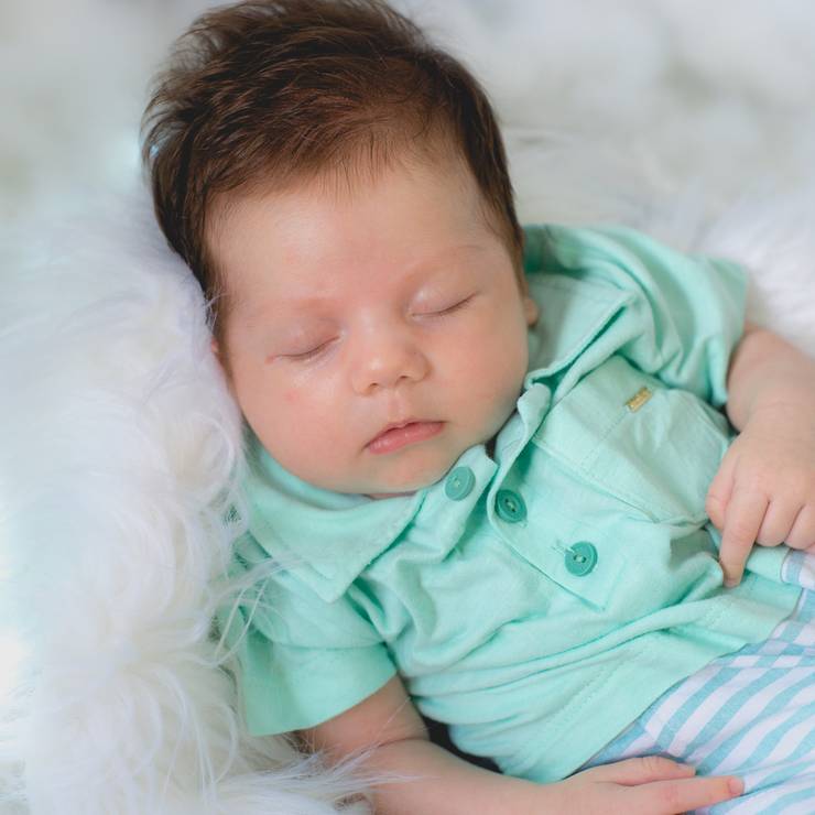 Crianças de Theo 1 mês