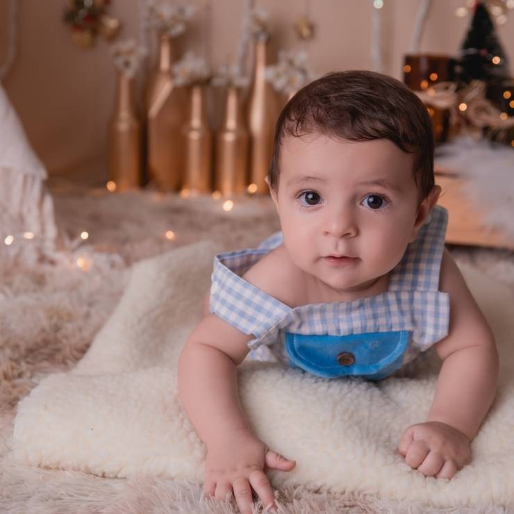 Crianças de Vicente 6 meses - illuminated new year 2019