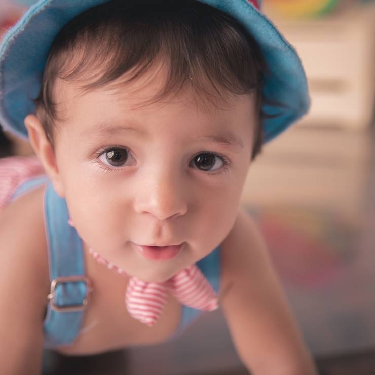 Crianças de Vicente 8 meses