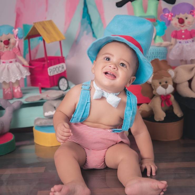 Crianças de Guilherme 8 meses