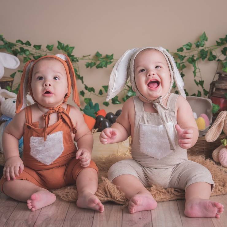 Crianças de Henrique e Rafael 8 meses