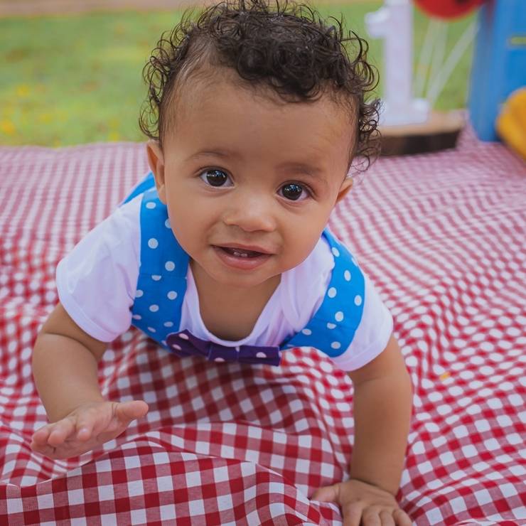 Smash The Cake de Pietro - Galinha Pintadinha