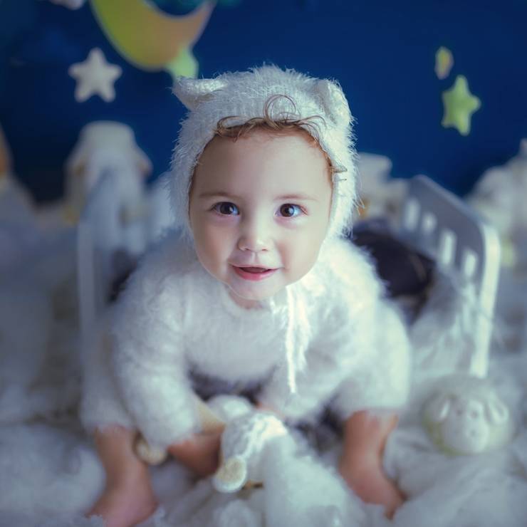 Crianças de Theo 12 meses