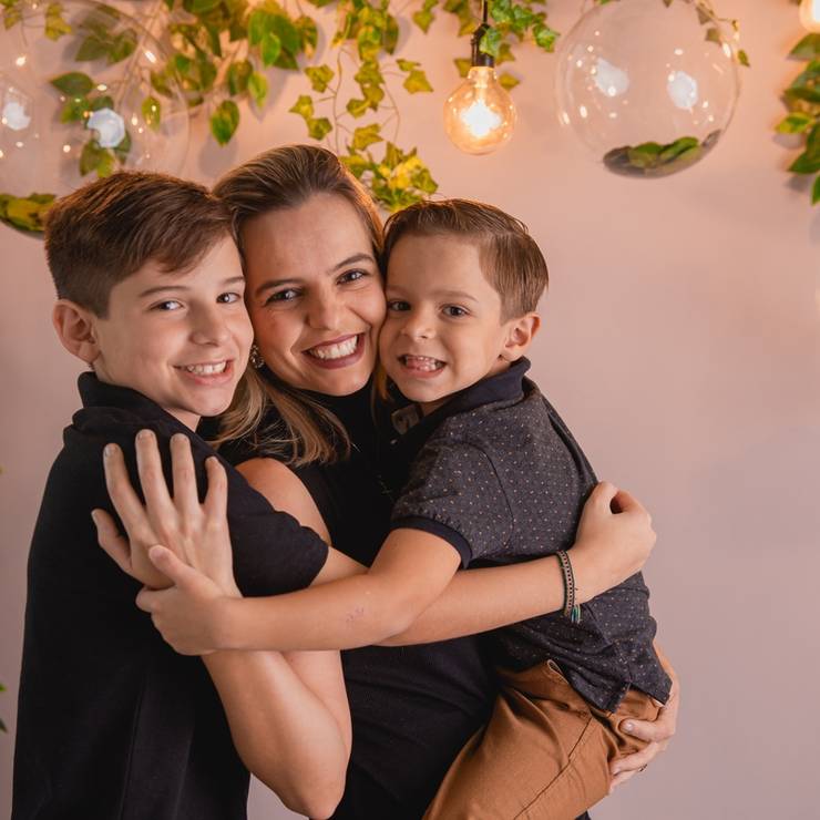 Famílias de Camila e filhos - DIA DAS MÃES 2020