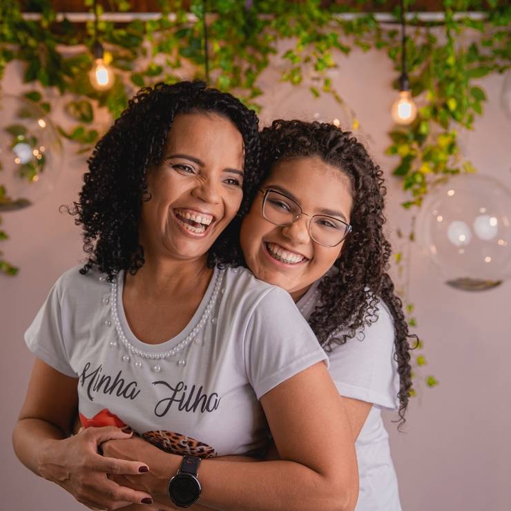 Famílias de Elisena e Laura - DIA DAS MÃES 2020