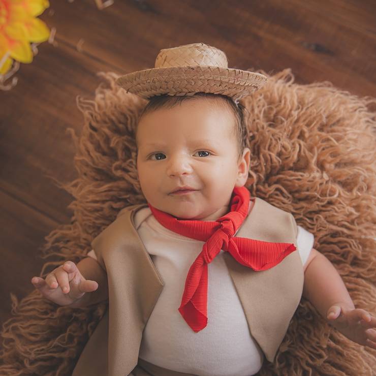Crianças de Enzo Nadim 1 mês