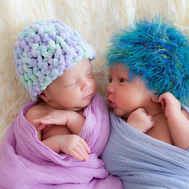 Newborn de Ensaio Newborn de Gêmeos - Miguel e Manuela