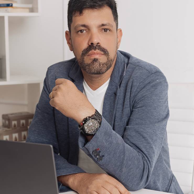 PROFISSIONAL de Ensaio Profissional David