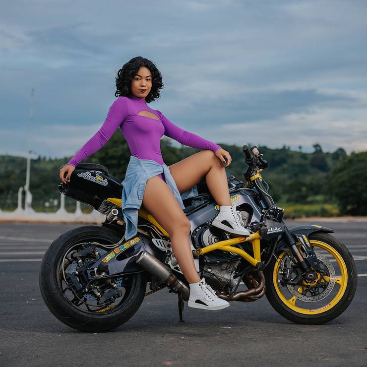 Feminino de Alexandra