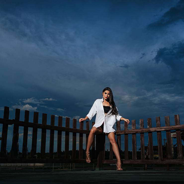 Feminino de Gislaine Costa