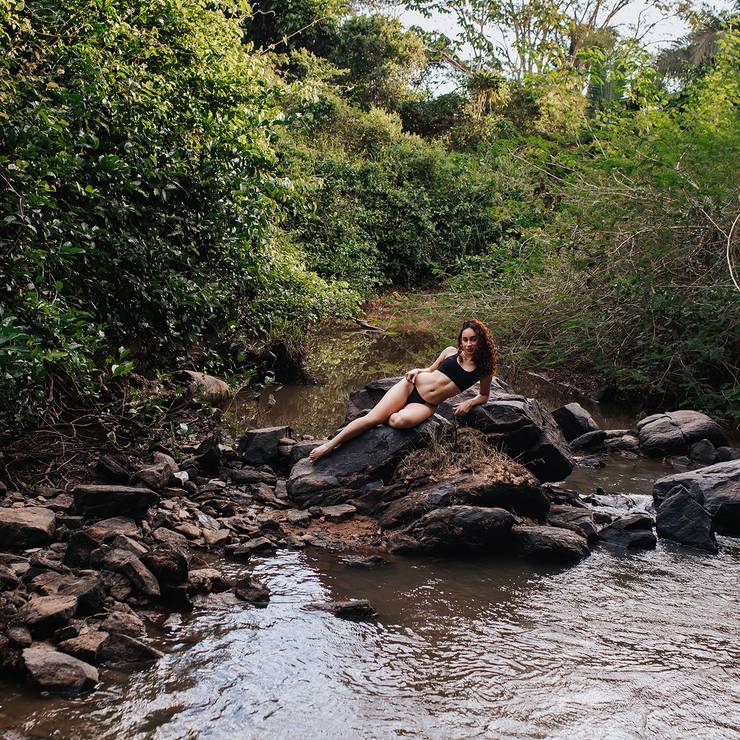 Feminino de Bruna Araújo