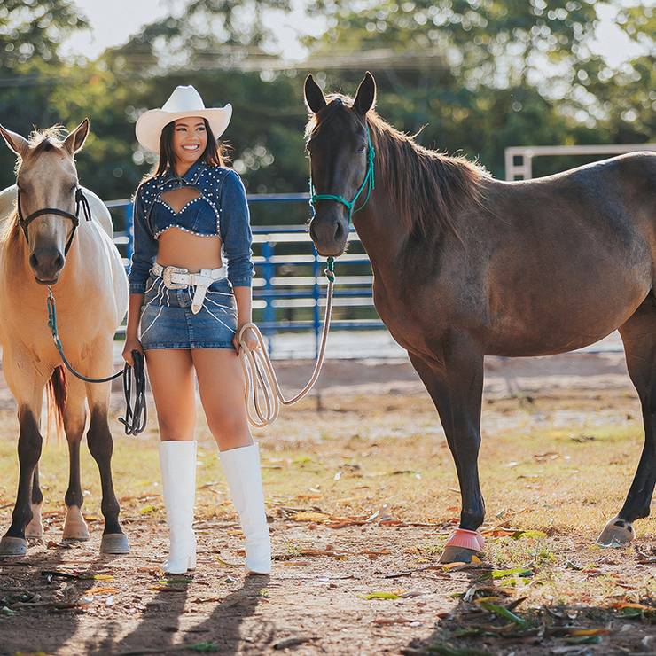 Feminino de Jhenyfer Vitória
