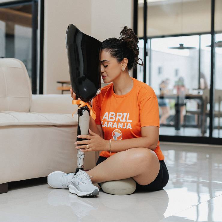 Feminino de Janaina Paulino