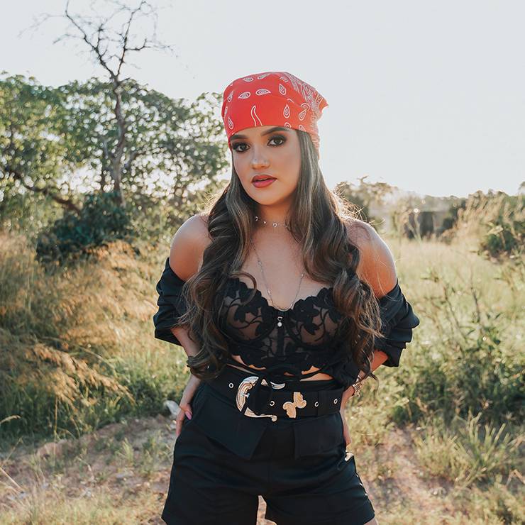 Feminino de Mayara Gomes