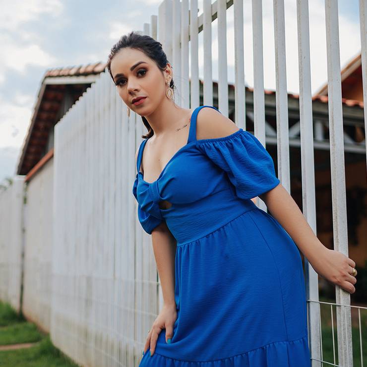 Feminino de Adriana Tomaz