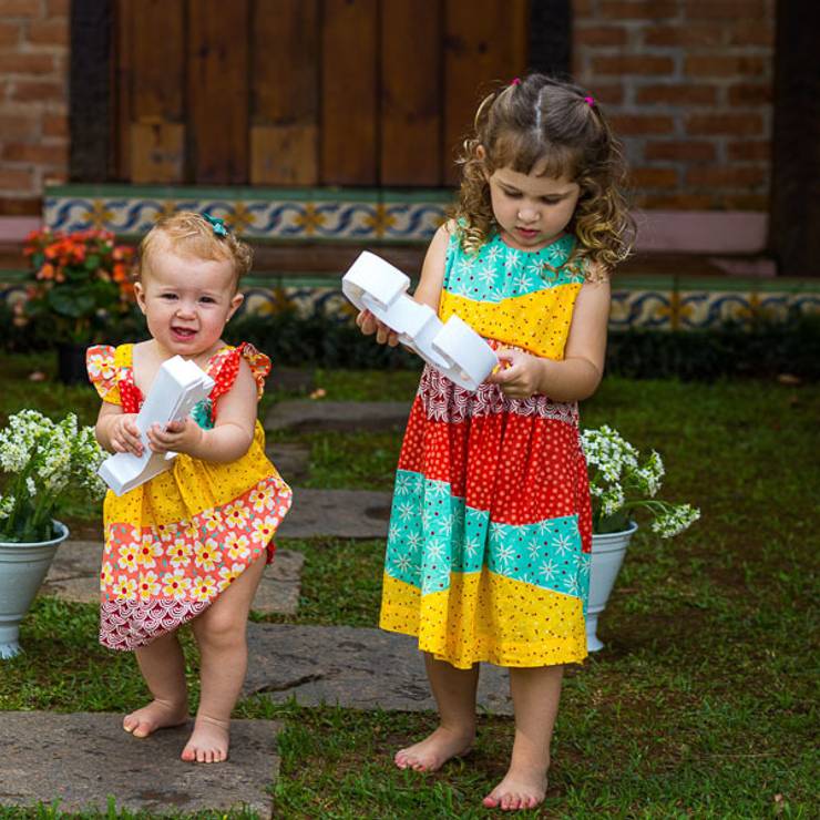Em Festa de Cecília (3 anos) e Elisa (1 ano)